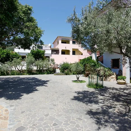 Сasa de vacaciones Mirtagru Trilo Mare Budoni